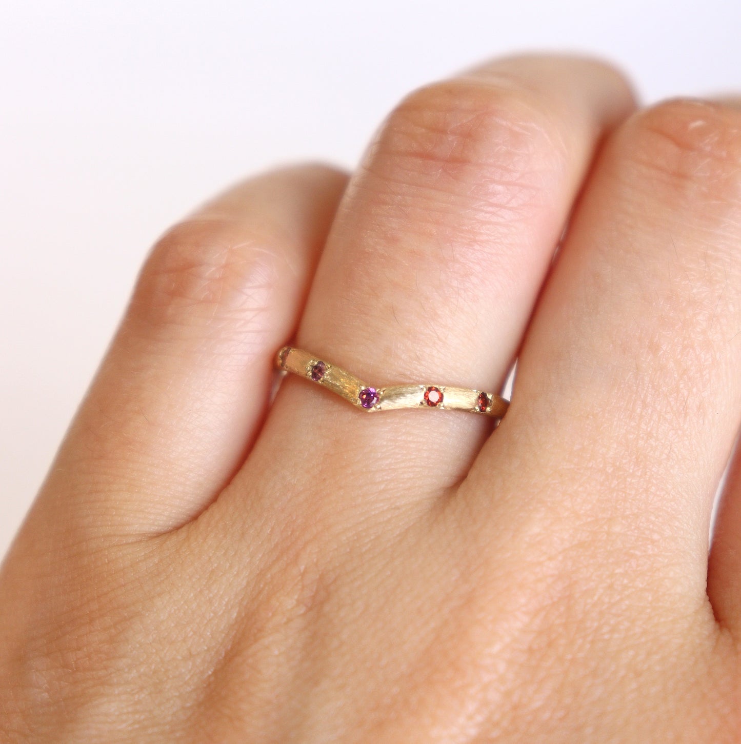 V Ring / Red