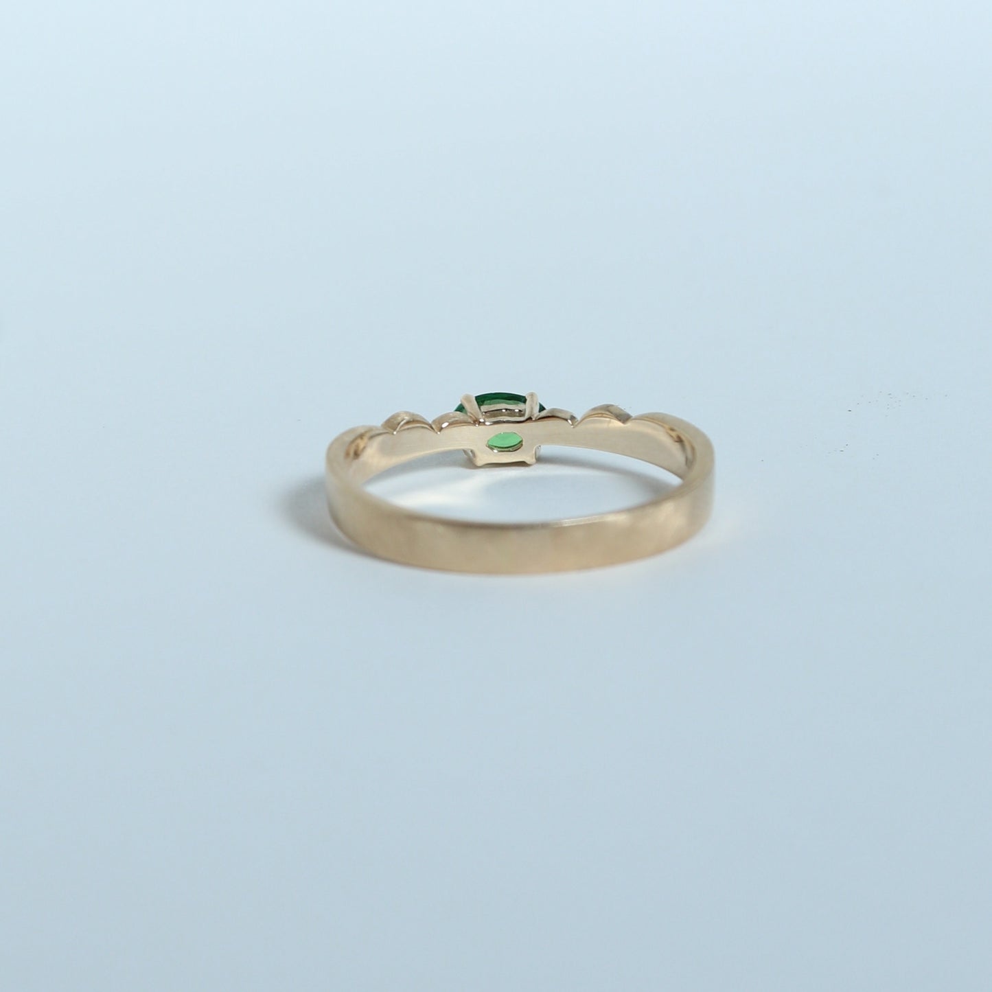 MOKO Ring /Green Garnet